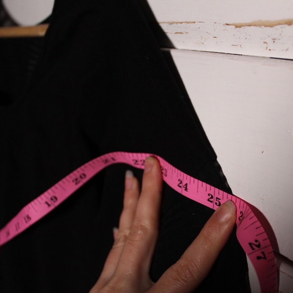 Made in Cali Crop Top Black - Picture 8 of 9